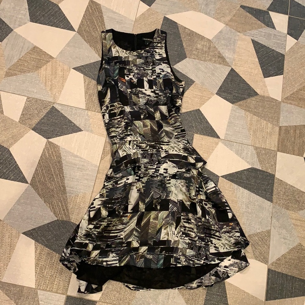 Club Monaco size 0, like new dress!